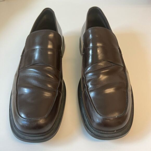 - Prada Men’s Loafer. Excellent Condition. Size 13 main image 7